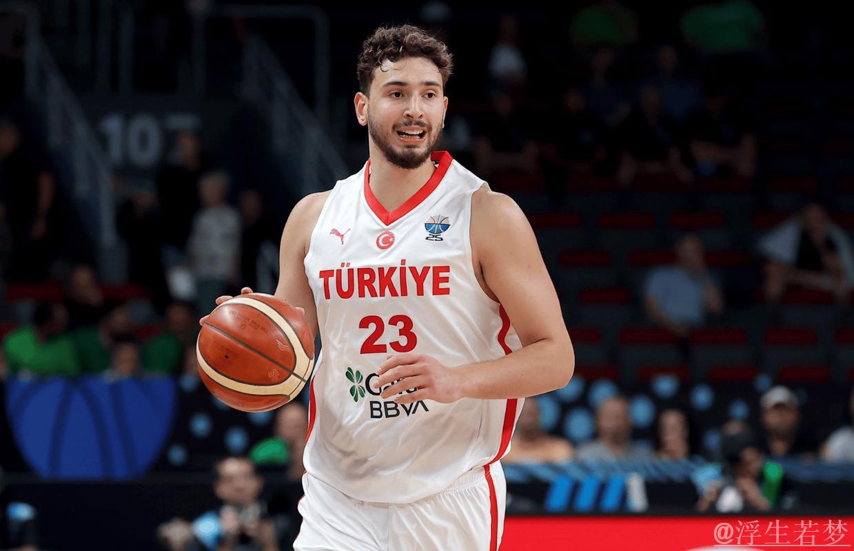 申京精彩助攻 伊森空切命中上篮 申京精彩助攻 伊森空切命中上篮