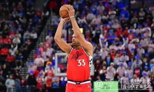 哈登罚球失手 布劳恩命中超长三分 哈登罚球失手 布劳恩命中超长三分