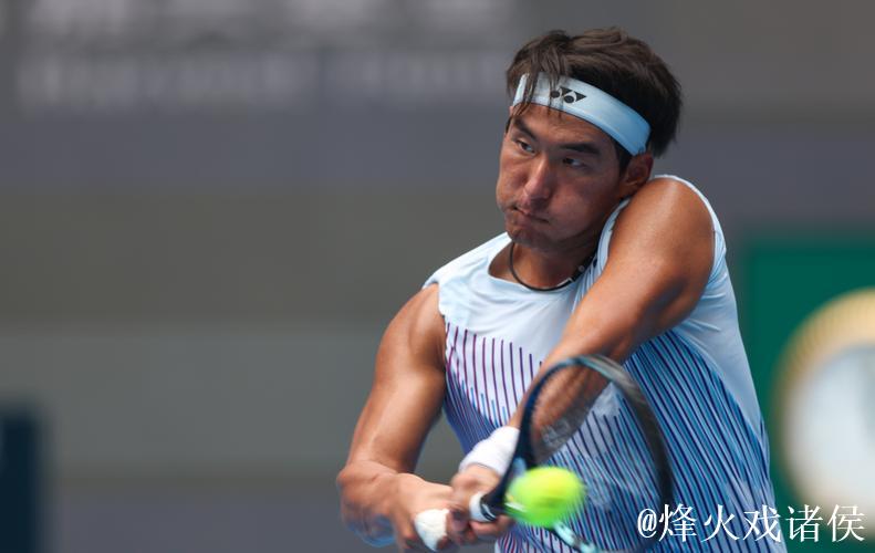 全运会：商竣程2-1击败布云朝克特 挺进男单四强